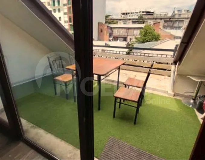 ქირავდება 2 ოთახიანი ბინა 75მ² 4/4 სართ თბილისი - photo 1