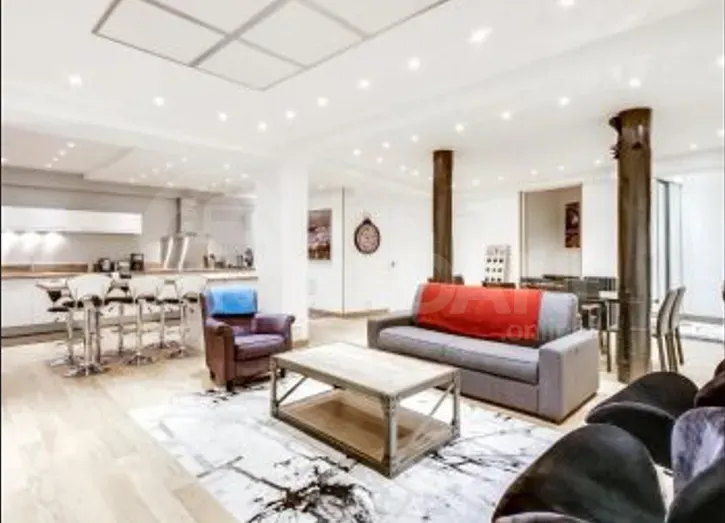 ქირავდება 3 ოთახიანი ბინა 132მ² 5/16 სართ თბილისი - photo 1