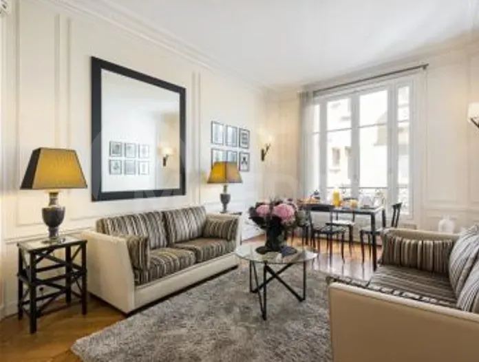 Сдам 5-комн. квартиру 148м² 4/5 эт. Тбилиси - изображение 1