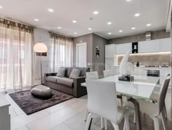 Сдам 5-комн. квартиру 210м² 5/6 эт. Тбилиси - изображение 1