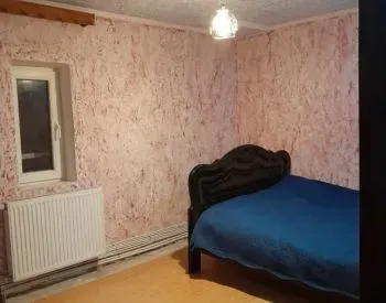 Apartments For Rent three-room 80м² 2/5 floor Tbilisi