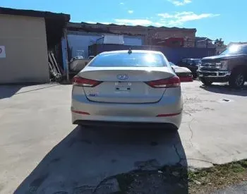 Hyundai Elantra 2017 თბილისი