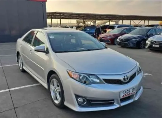 Toyota Camry 2014 თბილისი