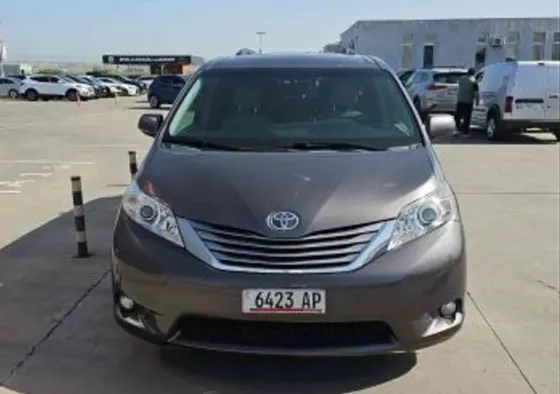 Toyota Sienna 2016 თბილისი