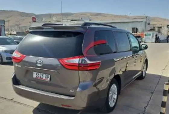 Toyota Sienna 2016 თბილისი