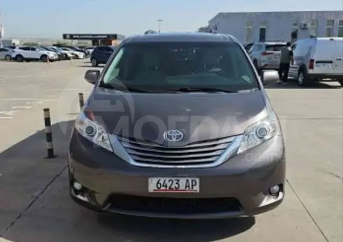 Toyota Sienna 2016 Тбилиси - изображение 2