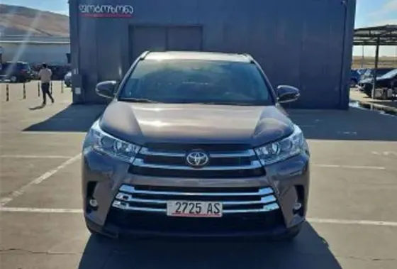 Toyota Highlander 2017 თბილისი