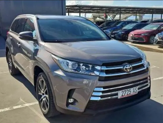 Toyota Highlander 2017 თბილისი