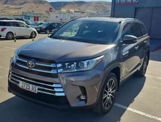 Toyota Highlander 2017 თბილისი