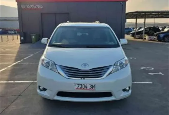 Toyota Sienna 2016 თბილისი