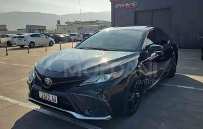 Toyota Camry 2.5L 2021 Тбилиси - изображение 1