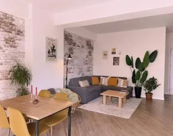 ქირავდება 2 ოთახიანი ბინა 72მ² 2/12 სართ თბილისი