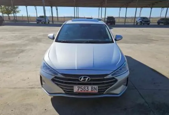 Hyundai Elantra 2019 თბილისი