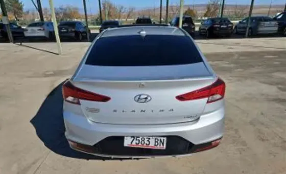 Hyundai Elantra 2019 თბილისი