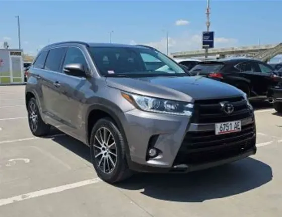 Toyota Highlander 2017 თბილისი