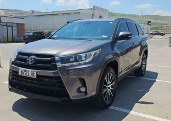 Toyota Highlander 2017 თბილისი