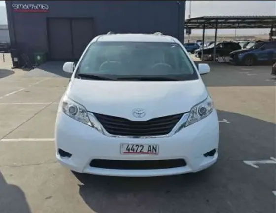 Toyota Sienna 2014 თბილისი