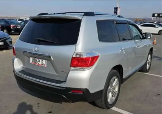 Toyota Highlander 2014 თბილისი