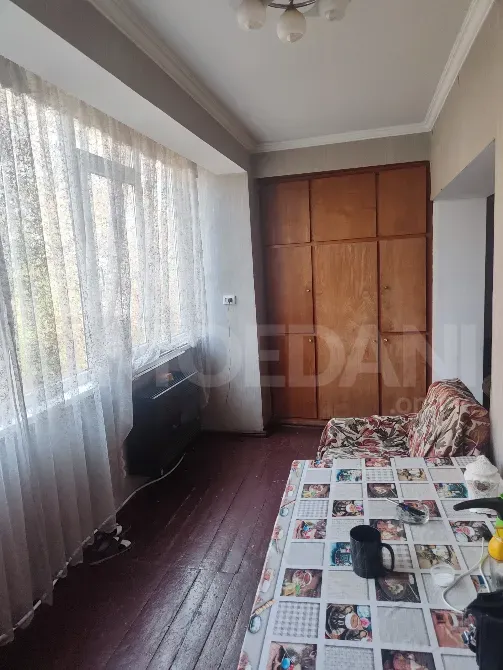 იყიდება 2 ოთახიანი ბინას 57მ² 3/3 სართ თბილისი - photo 2