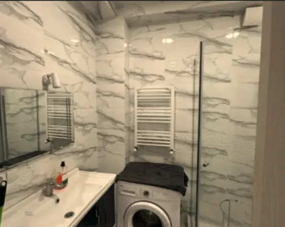 ქირავდება 2 ოთახიანი ბინა 60მ² 10/18 სართ თბილისი