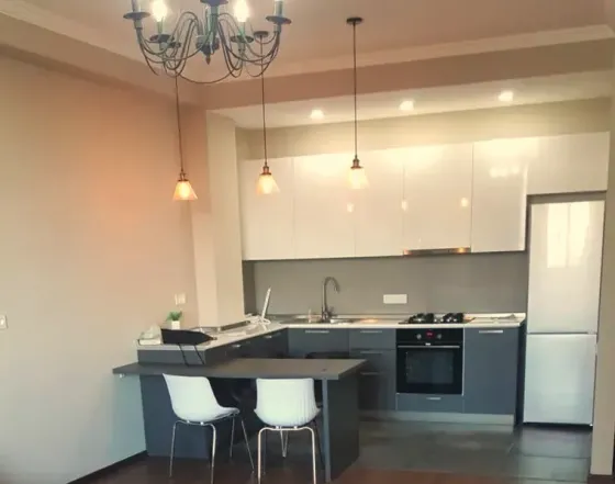 ქირავდება 2 ოთახიანი ბინა 55მ² 5/10 სართ თბილისი