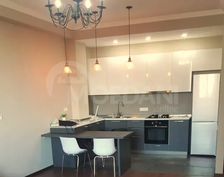 ქირავდება 2 ოთახიანი ბინა 55მ² 5/10 სართ თბილისი - photo 1