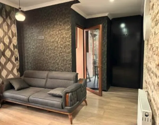 Apartments For Rent three-room 130м² 3/5 floor Tbilisi