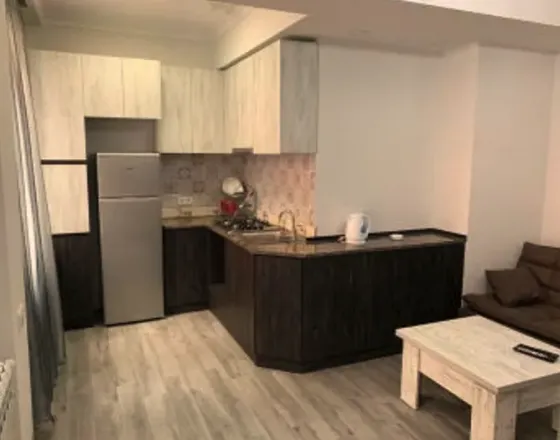 ქირავდება 2 ოთახიანი ბინა 8მ² 4/8 სართ თბილისი