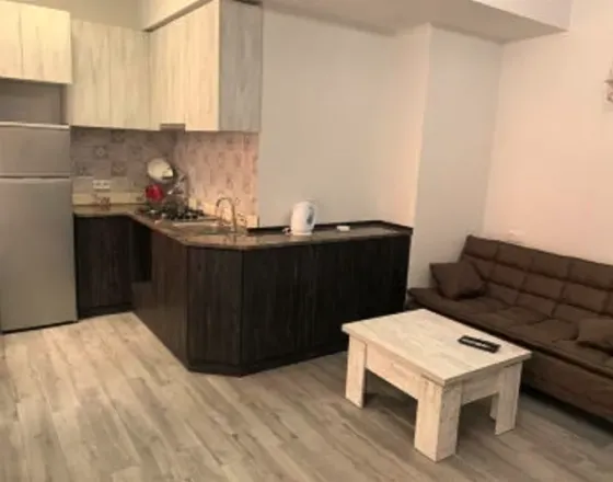 ქირავდება 2 ოთახიანი ბინა 8მ² 4/8 სართ თბილისი