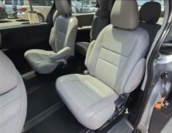 Toyota Sienna 2016 თბილისი