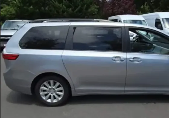 Toyota Sienna 2016 თბილისი