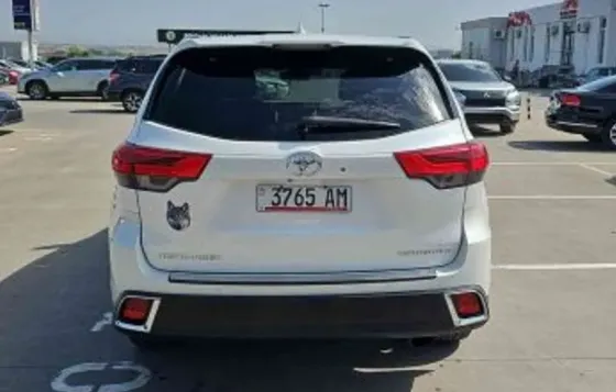 Toyota Highlander 2017 თბილისი