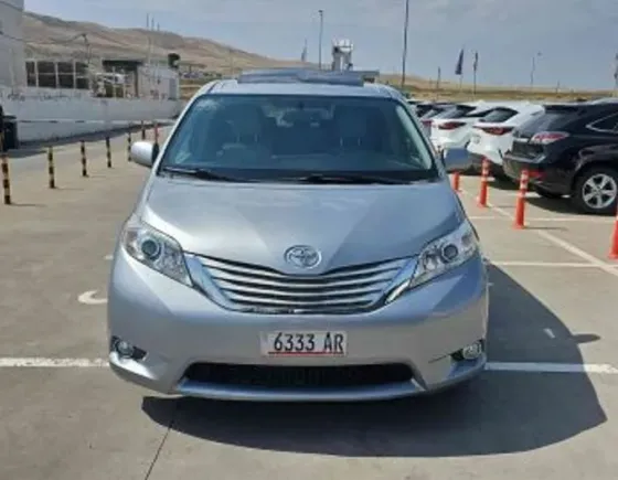 Toyota Sienna 2016 თბილისი