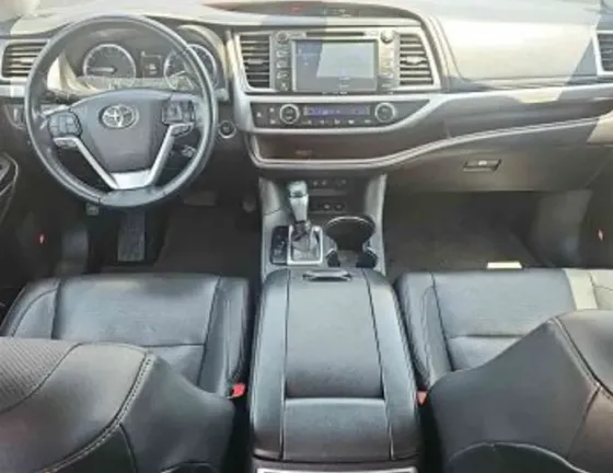 Toyota Highlander 2018 თბილისი