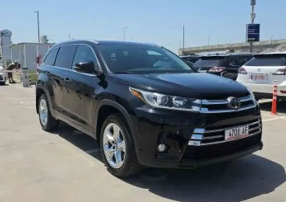 Toyota Highlander 2018 თბილისი