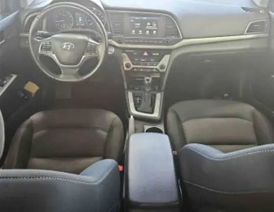 Hyundai Elantra 2018 თბილისი