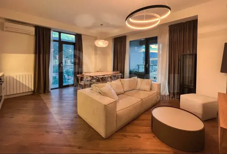 ქირავდება 3 ოთახიანი ბინა 130მ² 15/20 სართ თბილისი - photo 1