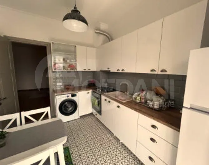 Сдам 4-комн. квартиру 140м² 4/12 эт. Тбилиси - изображение 1