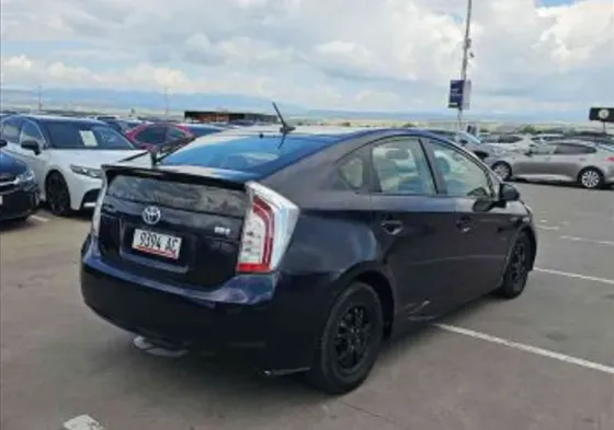 Toyota Prius 2015 თბილისი