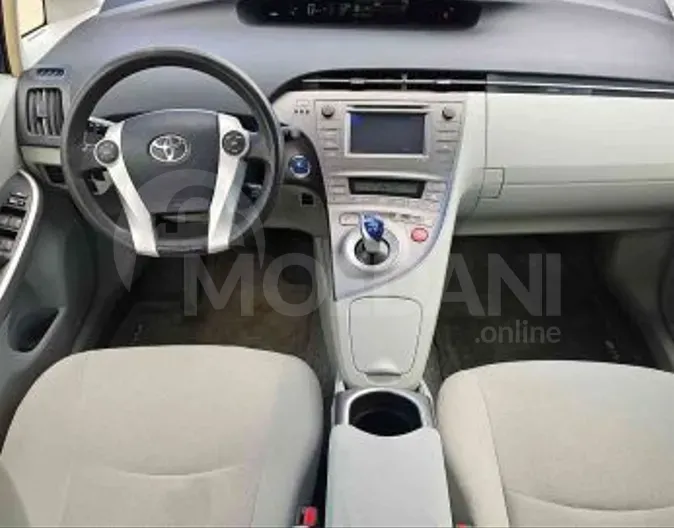 Toyota Prius 1.8L 2015 Тбилиси - изображение 5