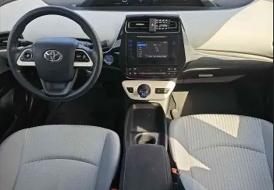 Toyota Prius 2016 თბილისი