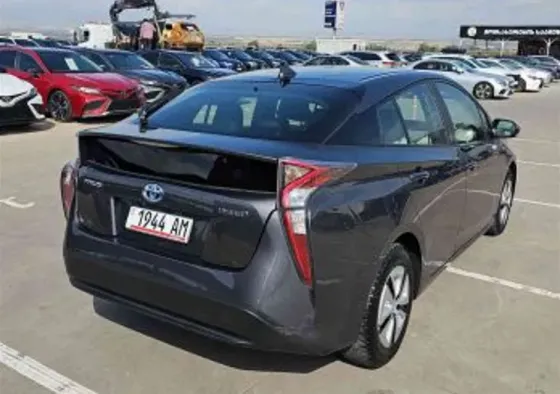 Toyota Prius 2016 თბილისი