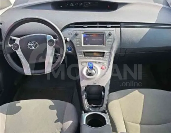 Toyota Prius 1.8L 2014 Тбилиси - изображение 6