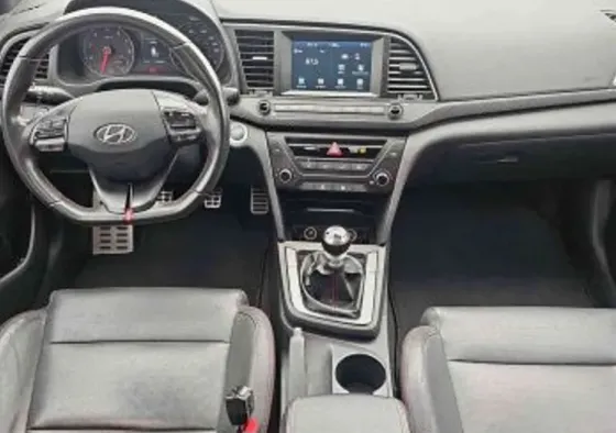 Hyundai Elantra 2018 თბილისი