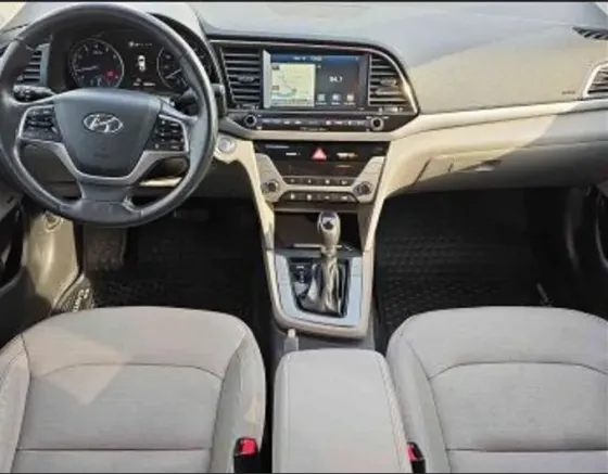 Hyundai Elantra 2018 თბილისი