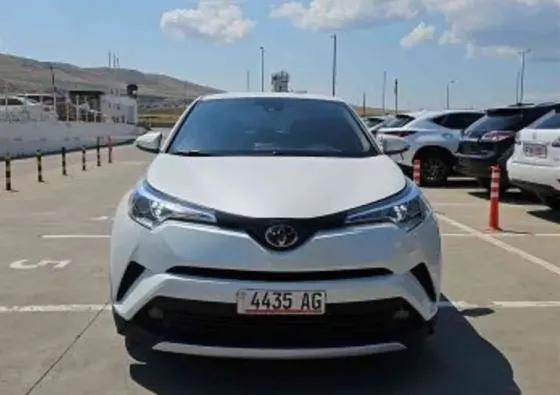 Toyota C-HR 2018 თბილისი