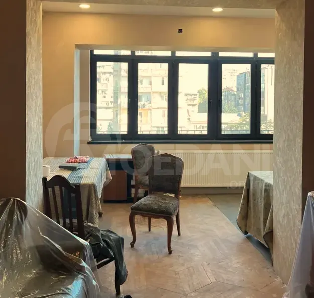 იყიდება 5 ოთახიანი ბინას 240მ² 8/8 სართ თბილისი - photo 1