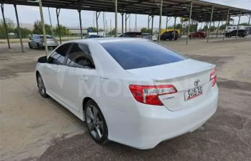 Toyota Camry 2.5L 2014 Тбилиси - изображение 4