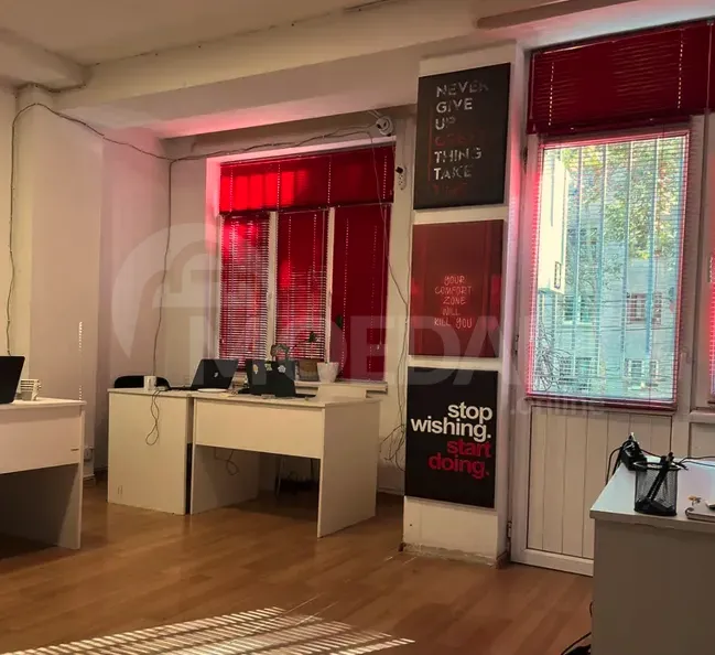 Сдается коммерческое офисное помещение в Сабуртало Тбилиси - изображение 1