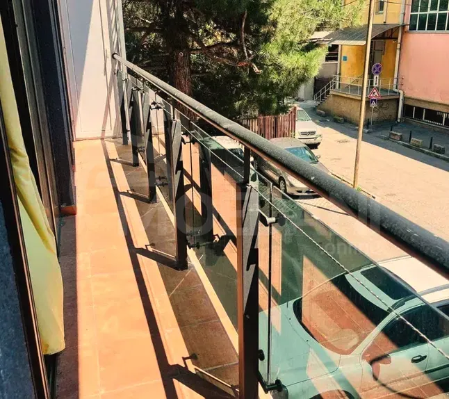 ქირავდება 2 ოთახიანი ბინა 67მ² 2/8 სართ თბილისი - photo 2